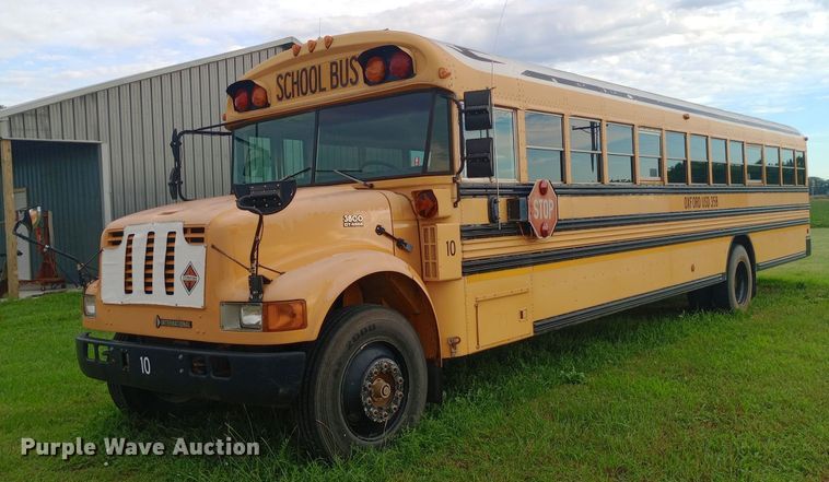 2000 International school bus - DP1199