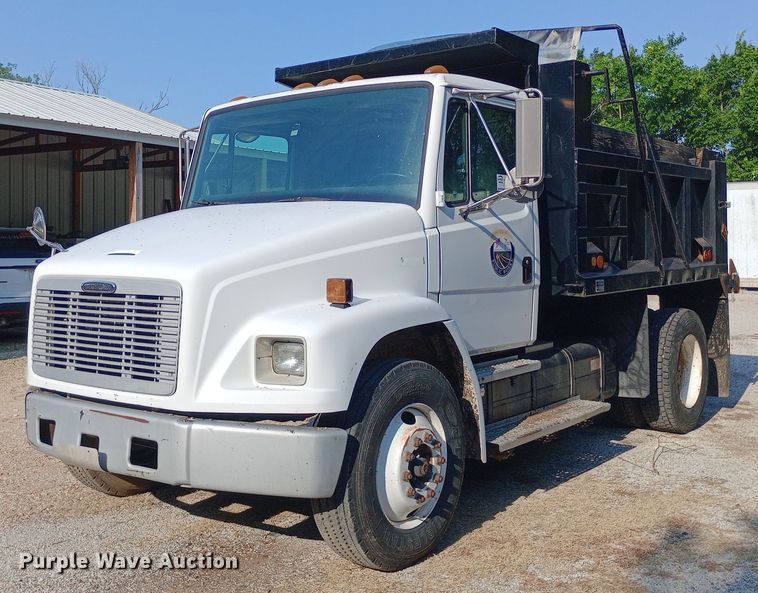 2001 Freightliner  FL80 dump truck - DP1264