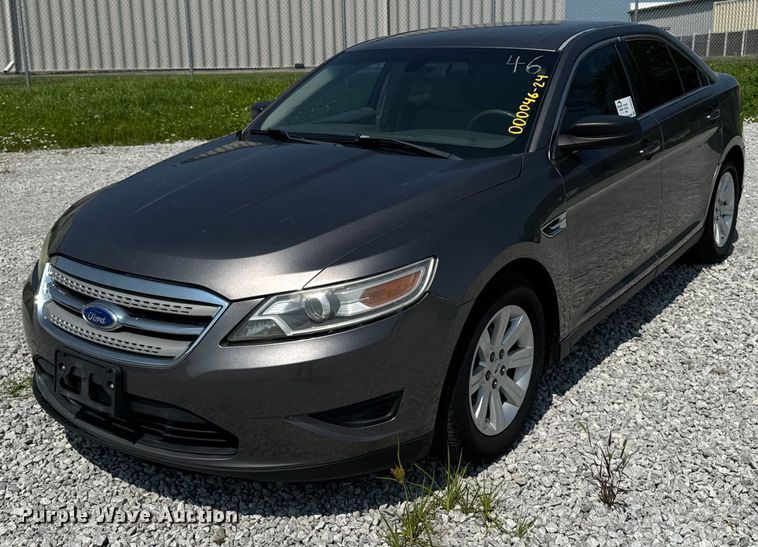 2011 Ford Taurus  - DP6552