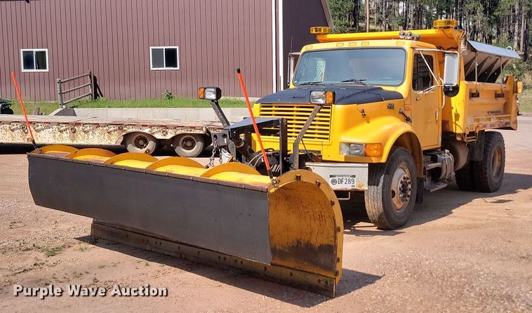 1995 International  4700  dump truck - OD9610