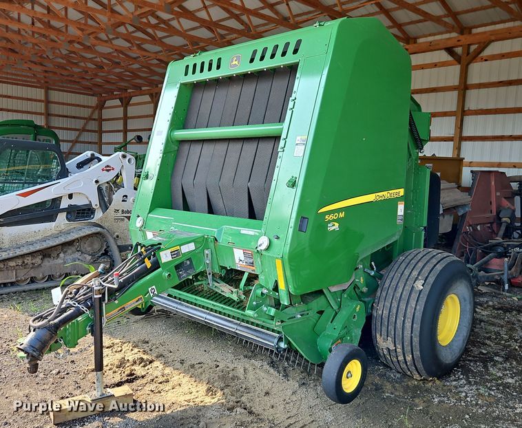 2022 John Deere 560M round baler - EI3963