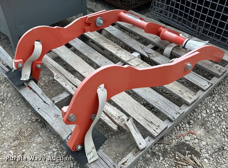 Kubota  M3860 tractor grille guard - LF9808