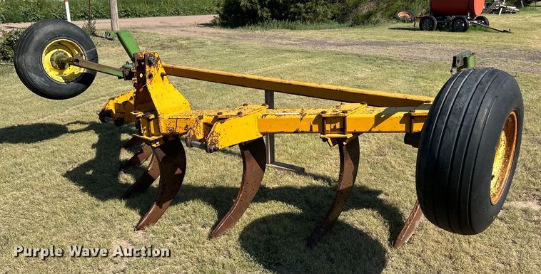 Midland Manufacturing Company M105 V-ripper - OL9716