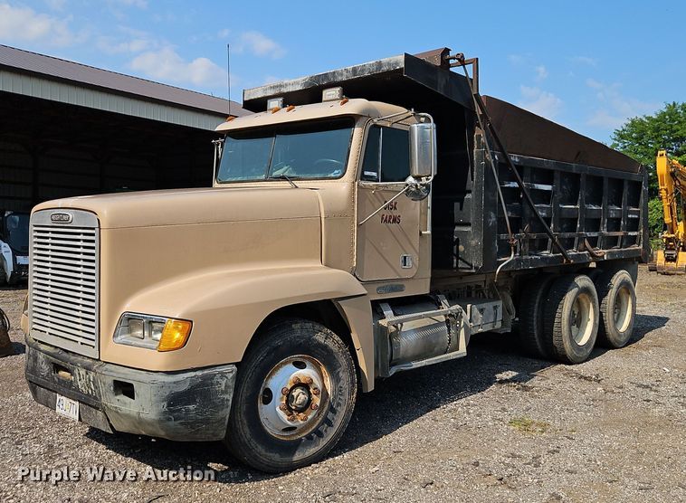 1995 Freightliner  FLD120 dump truck - EI3966