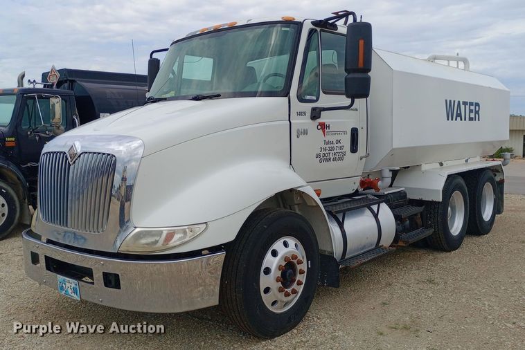 2007 International  8600 water truck - NY9315