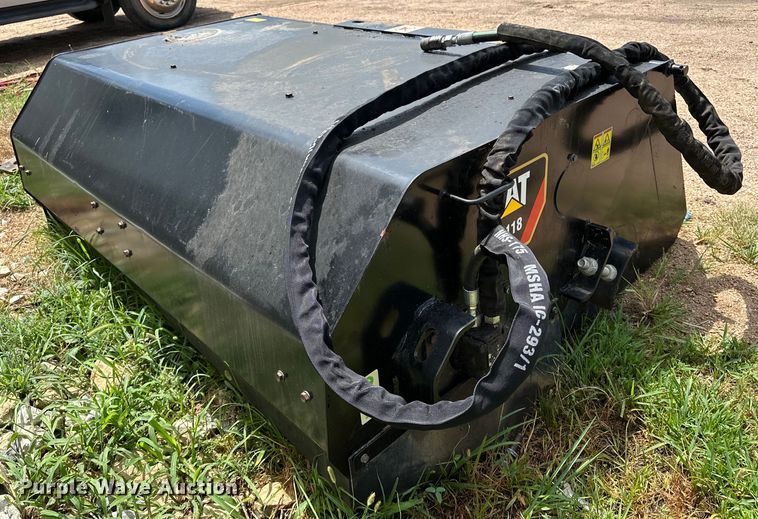 2020 Caterpillar  BU118 skid steer sweeper - DJ6248