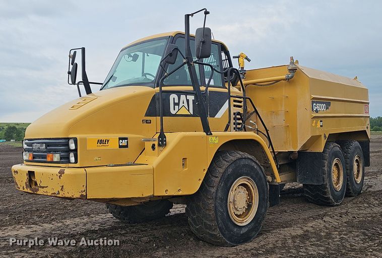 2012 Caterpillar 730 articulated water wagon - DS4638