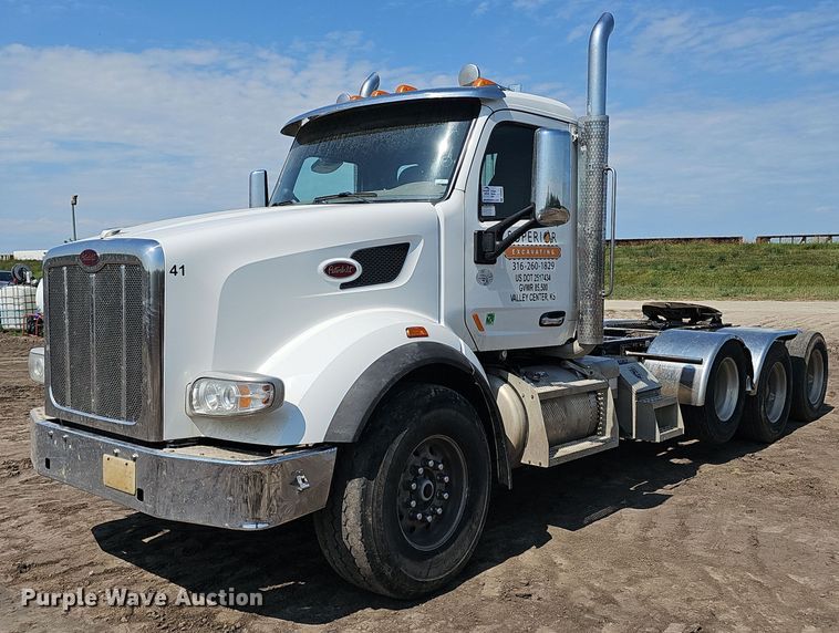 2015 Peterbilt 567 semi truck - DS4645
