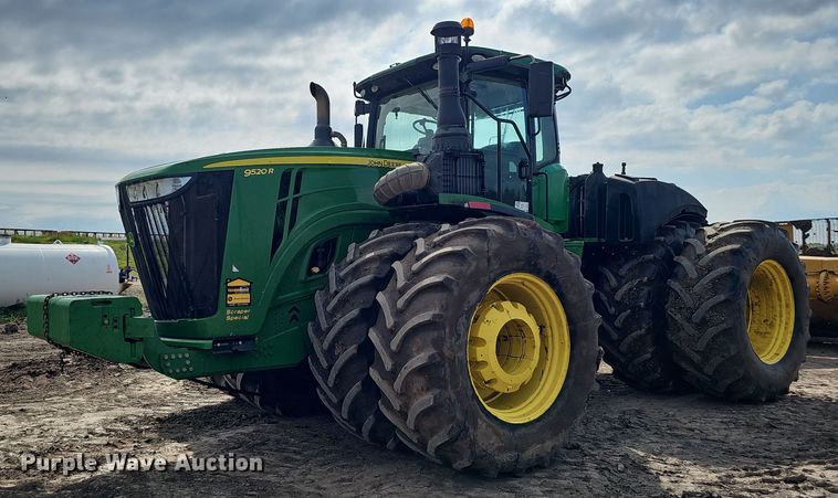 2019 John Deere 9520R Scraper Special 4WD tractor - DS4647