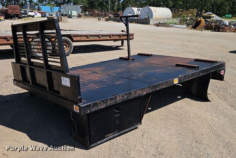 Knapheide  flatbed  - DR8740