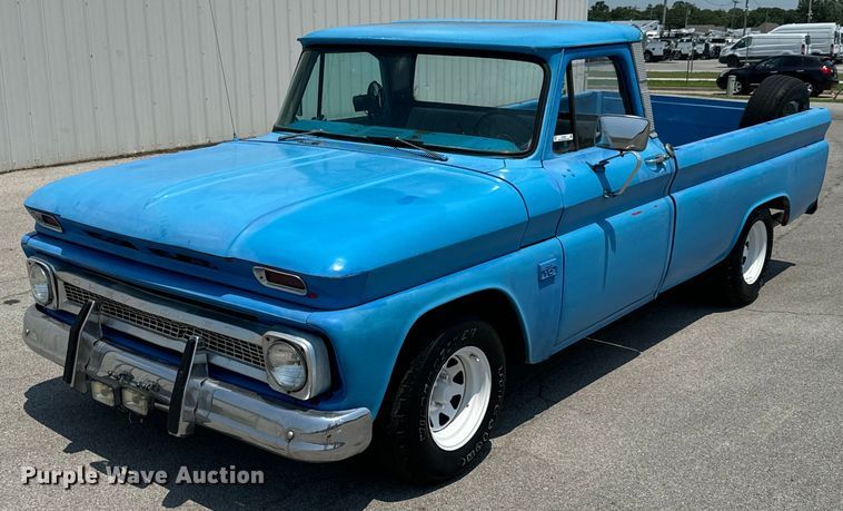 1966 Chevrolet C10 pickup truck - DX0944
