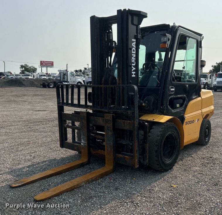 2017 Hyundai 50DA-9F forklift - EG0873