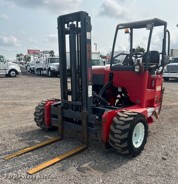 2006 Moffett M55 forklift - EG0875