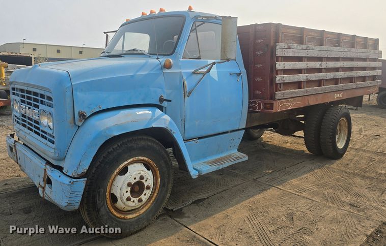 1967 GMC grain truck - EK6251