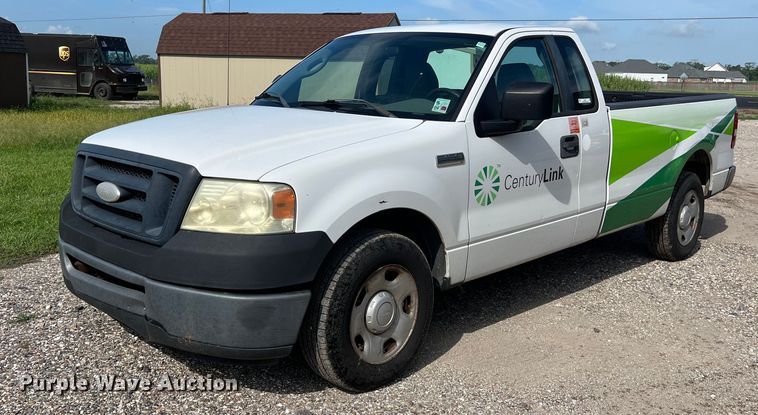 2008 Ford F150 XL pickup truck - LV9015