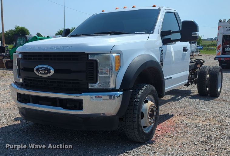 2017 Ford F550 Super Duty XL truck cab and chassis - NW9588