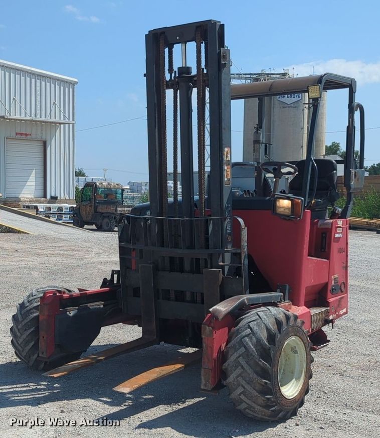 Moffett M55 forklift - NW9669
