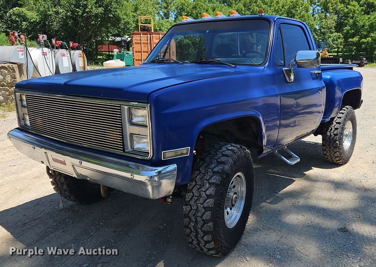 1985 Chevrolet  K10 pickup truck - OJ9762
