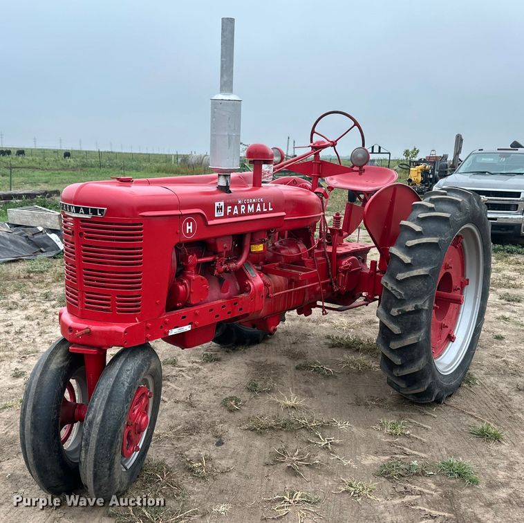 1944 International Harvester Farmall H tractor - OM9568