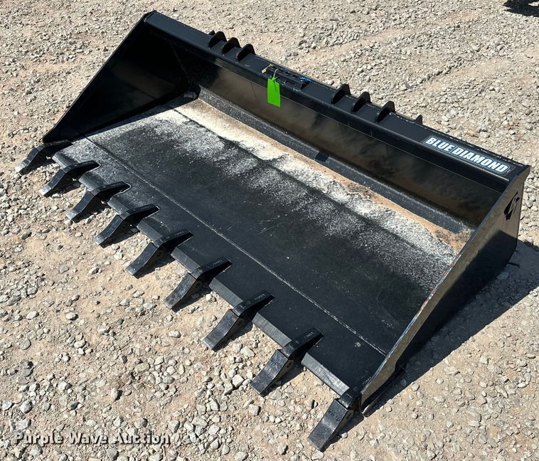 Blue Diamond  108287 skid steer bucket - DO7152