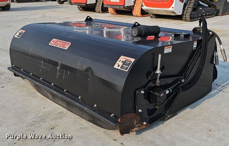 Haugen  HPB72 skid steer sweeper - DP6611