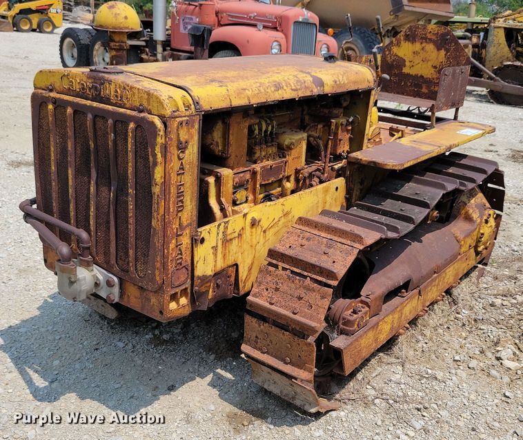 Caterpillar  tractor - DR4370