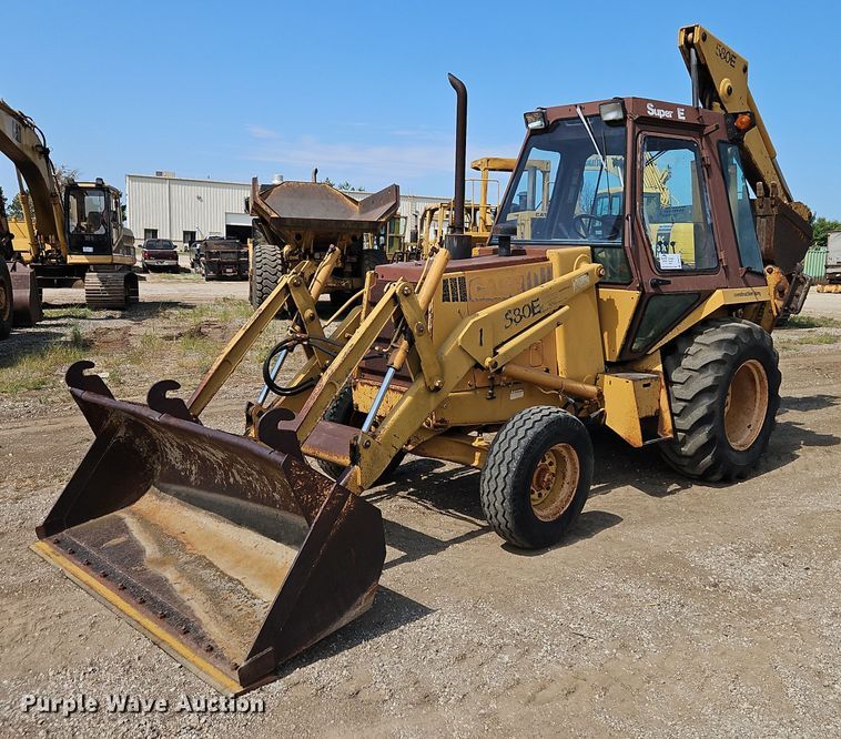 1985 Case 580 Super E backhoe - DR8717