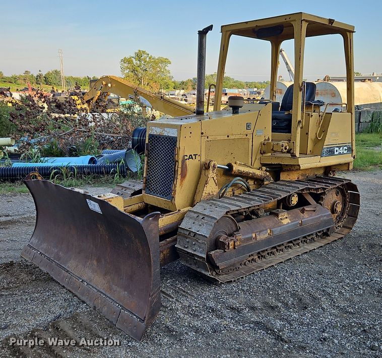 1989 Caterpillar  D4C dozer - DR8721