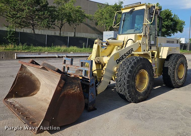 1994 Dresser 520CH wheel loader - DR8724