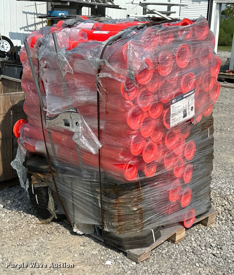 (100) AGT Industrial T-Top traffic bollards - DX0977