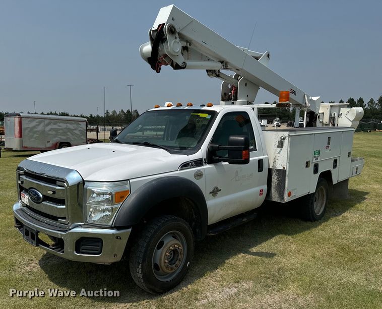 2015 Ford F550 Super Duty XLT bucket truck - DX3487