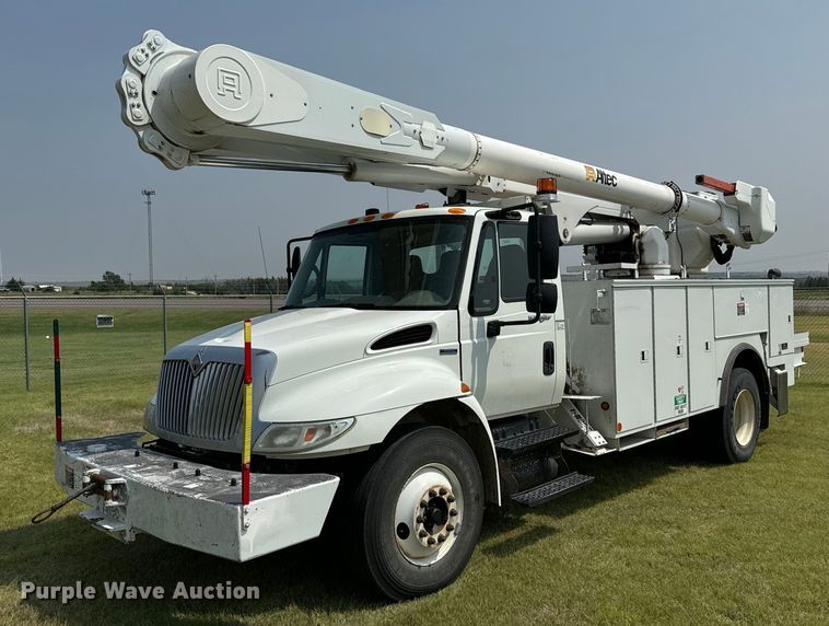 2008 International DuraStar 4300 bucket truck - DX3491
