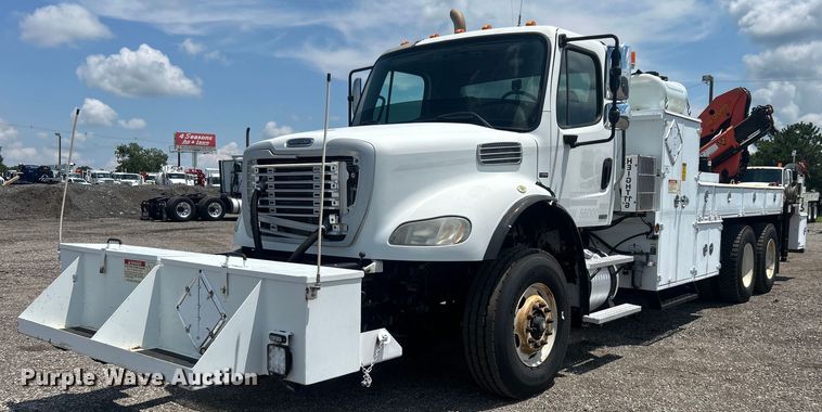 2010 Freightliner Business Class M2 crane truck - EG0867