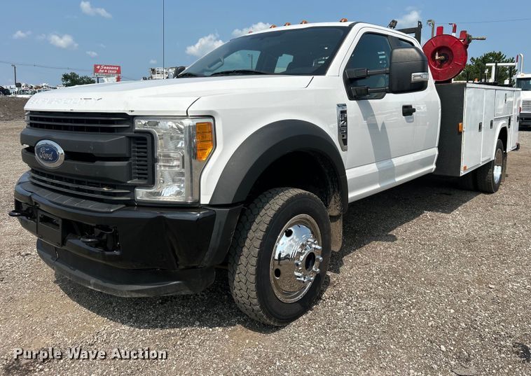 2017 Ford F450 Super Duty SuperCab utility / service truck - EG0883