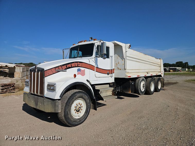 1990 Kenworth  W900 dump truck - EI3986