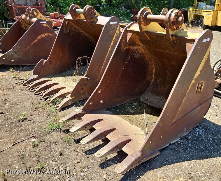 Balderson  excavator bucket - EI8200