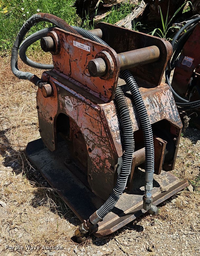 Excavator plate compactor  - EI8209