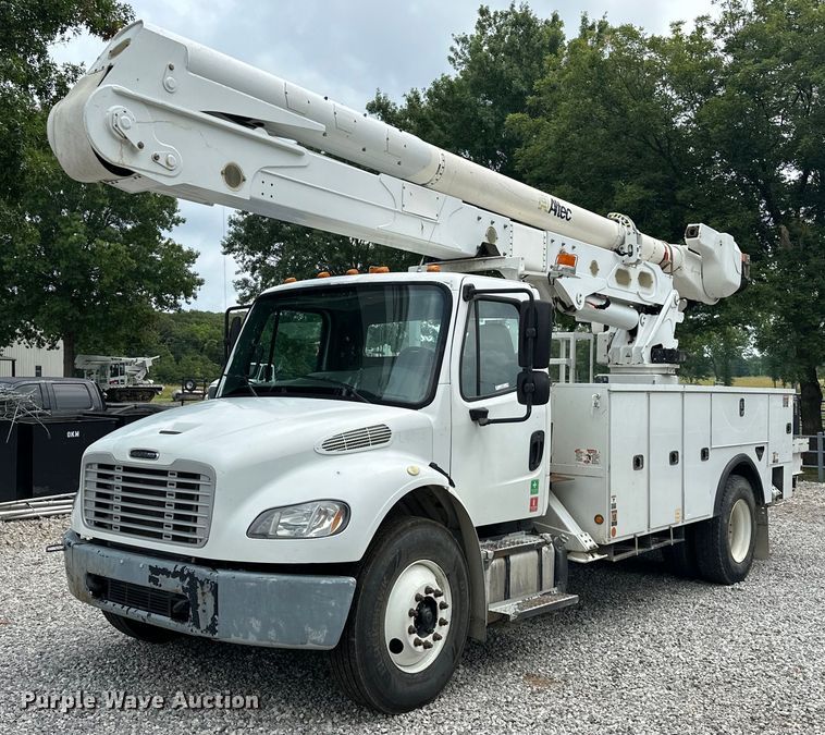 2015 Freightliner  Business Class M2 bucket truck - EJ4450