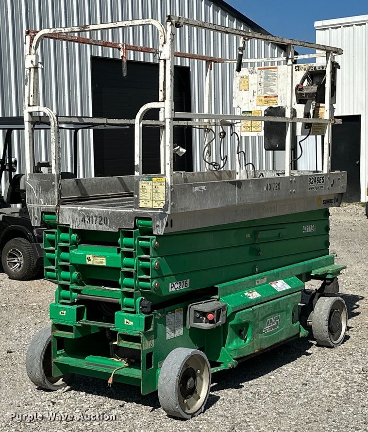 JLG 3246 Scissor or Vertical Lift For Sale | Purple Wave Auction