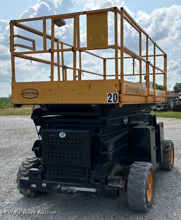 1997 Skyjack SJ8841 scissor lift - EJ6394