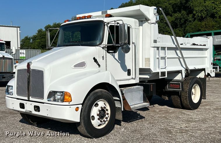 2008 Kenworth  T300 dump truck - EK4916
