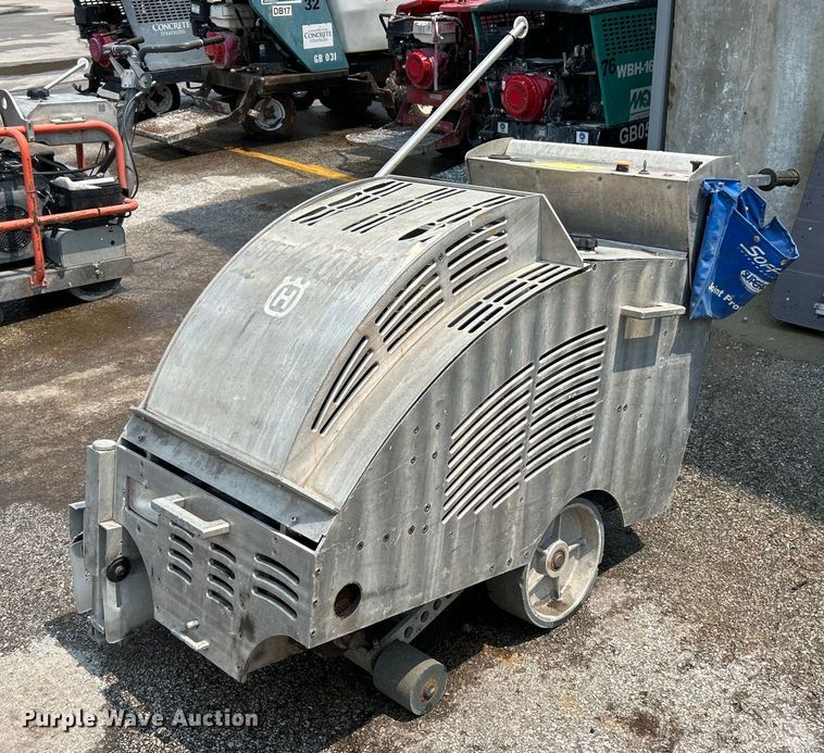 Husqvarna  Soff-Cut 4200 concrete saw - EK4999