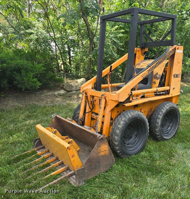 1977 Case 1816B skid steer loader - EK6255