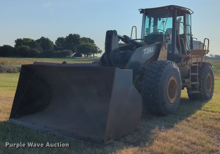 2007 John Deere 724J wheel loader - NW9668