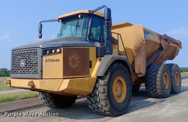 2015 John Deere 460E haul truck - NY9364