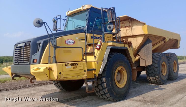 2017 Komatsu HM400-5 haul truck - NY9365