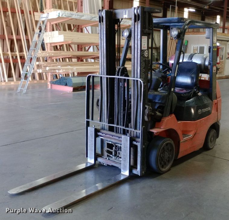 1999 Toyota 7FGCU25 forklift - NY9402