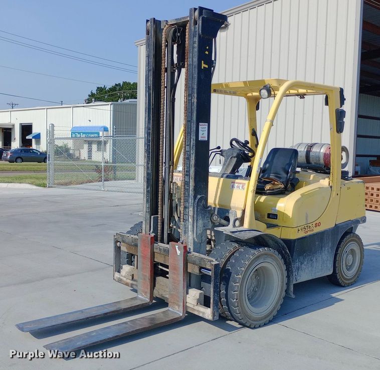 2015 Hyster H80FT forklift - NY9403