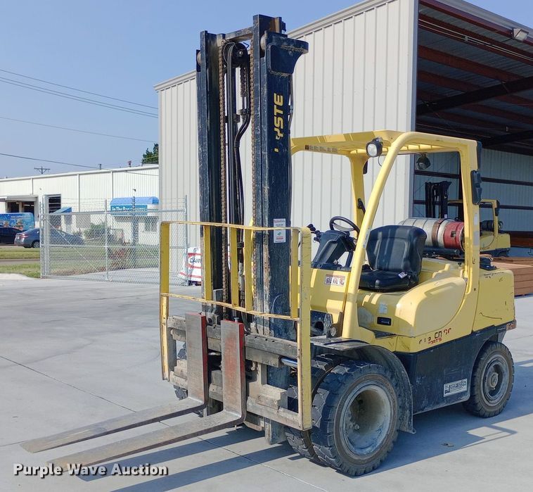 2014 Hyster H80FT forklift - NY9404