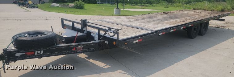 2021 PJ Trailer Mfg. T8262 tilt deck equipment trailer - OD9638